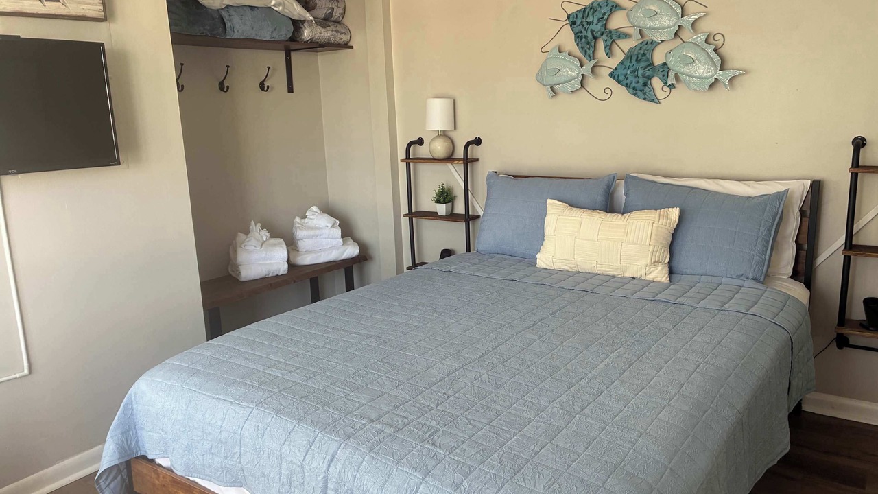 Photo of Bedroom in Caine Woods
