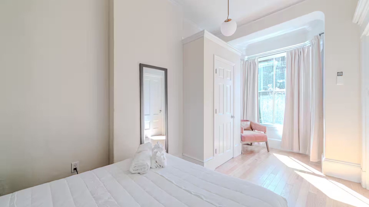 Photo of Bedroom in Beacon Hill