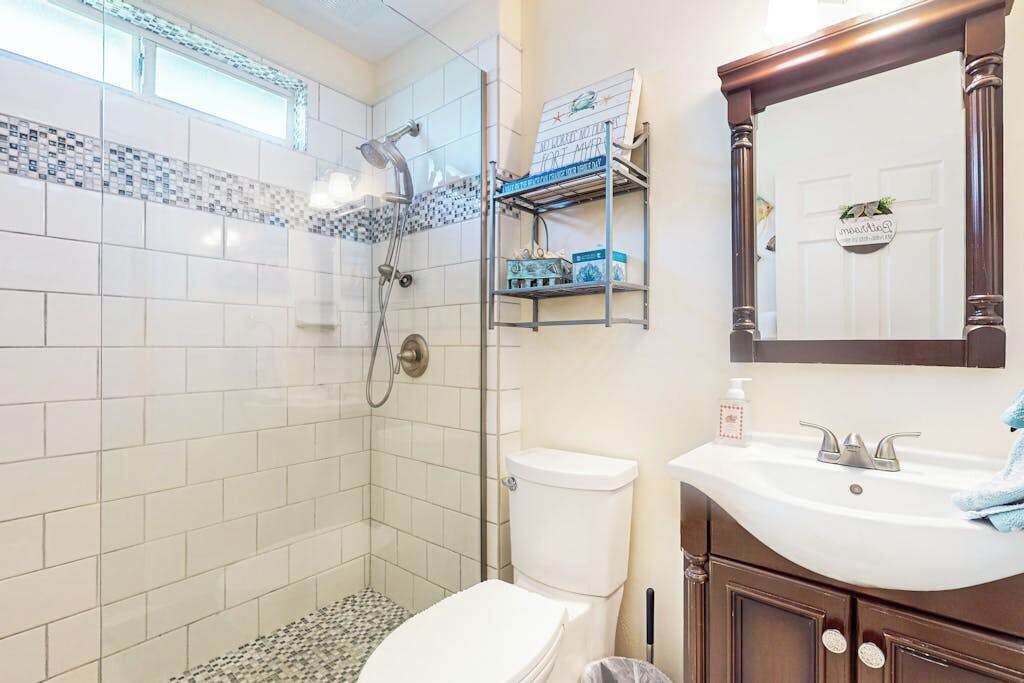 Photo of Bathroom in Beachwalk Isles