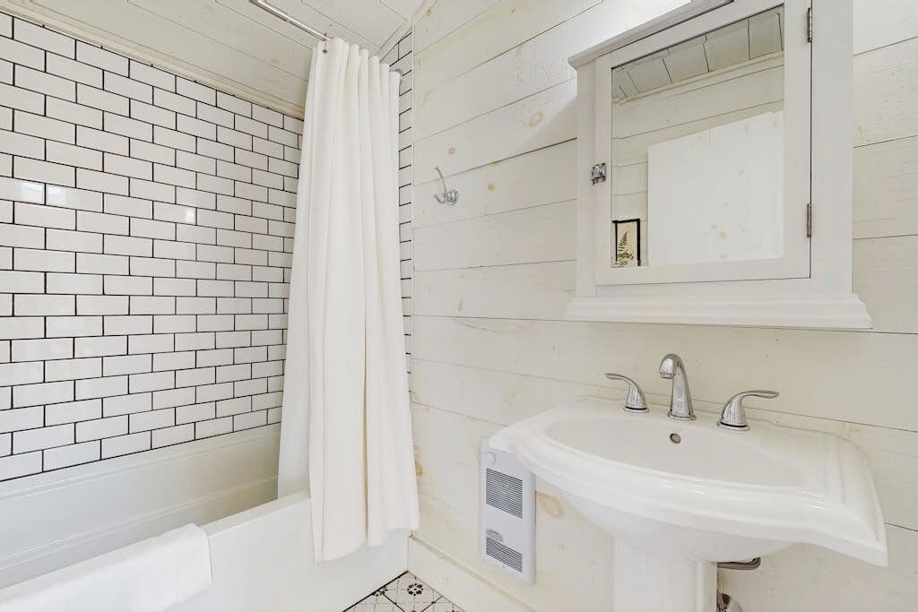 Photo of Bathroom in Boothbay Harbor