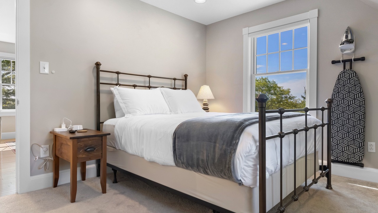 Photo of Bedroom in Boothbay