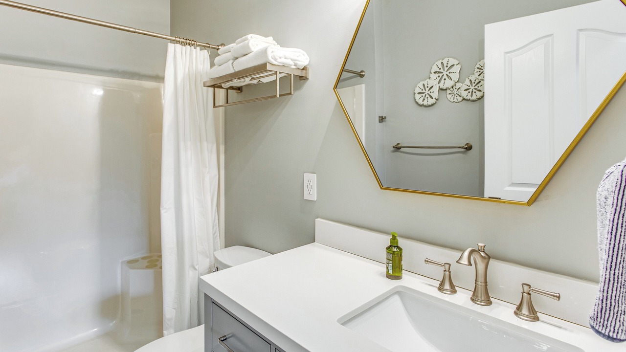 Photo of Bathroom in Carolina Yacht Landing