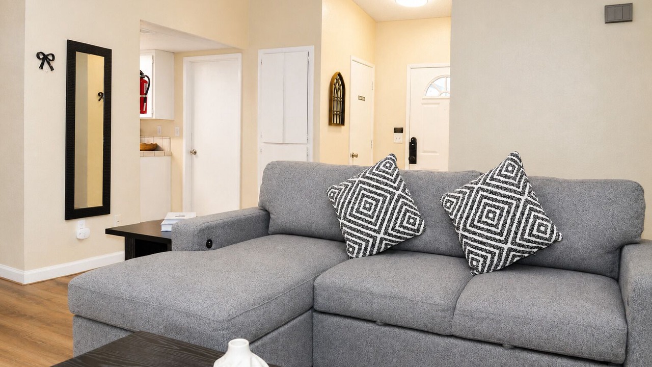Photo of Livingroom in Hanford
