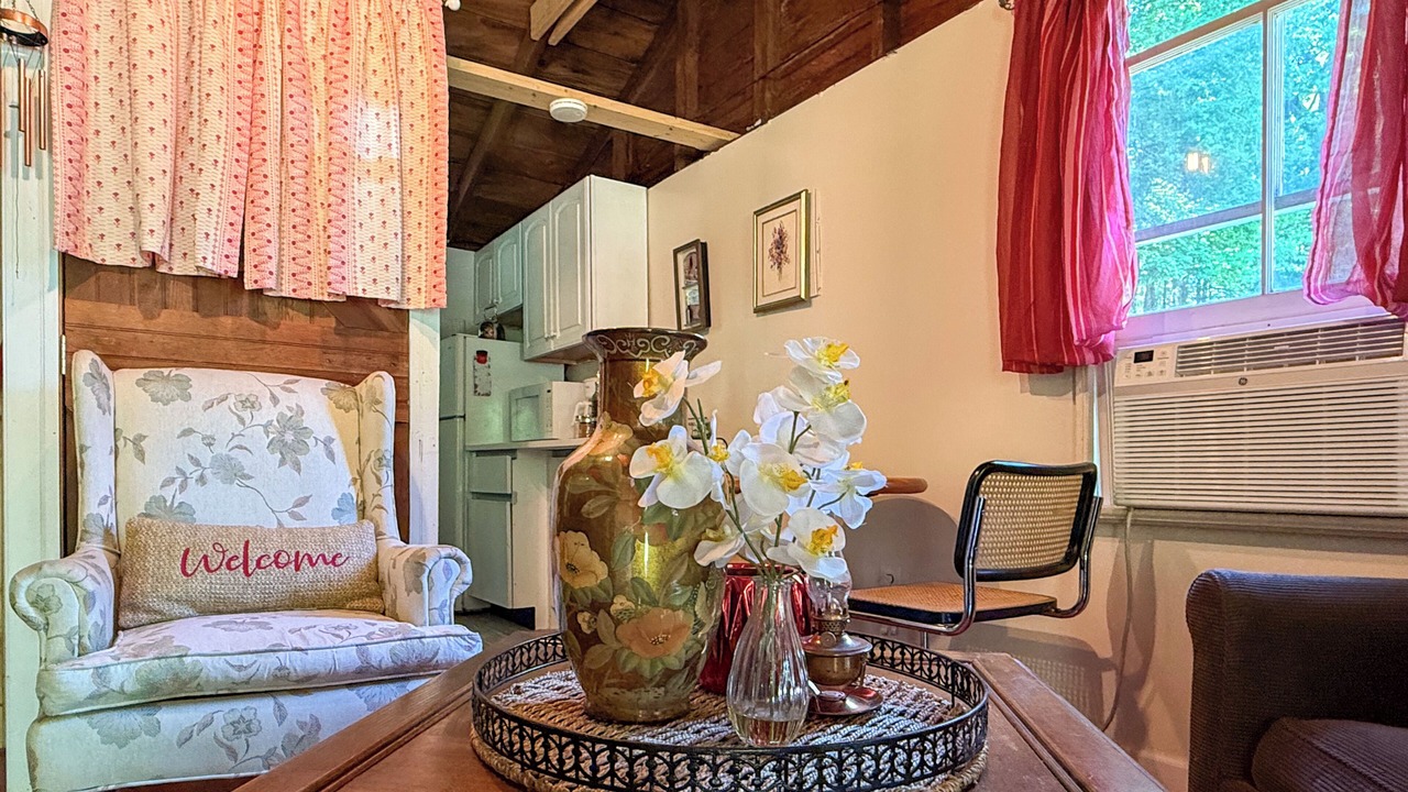 Photo of Livingroom in Sparrow Bush