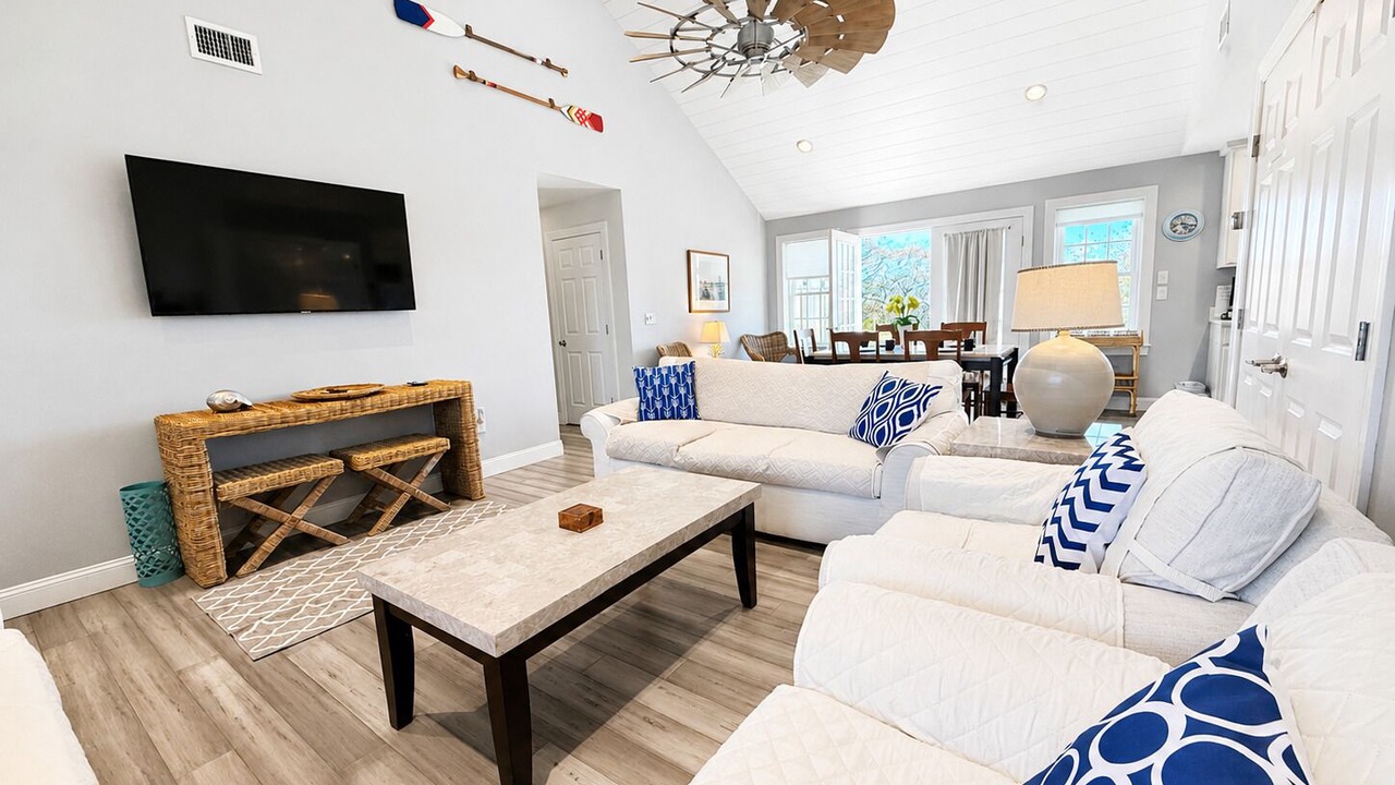 Photo of Livingroom in Tom Nevers