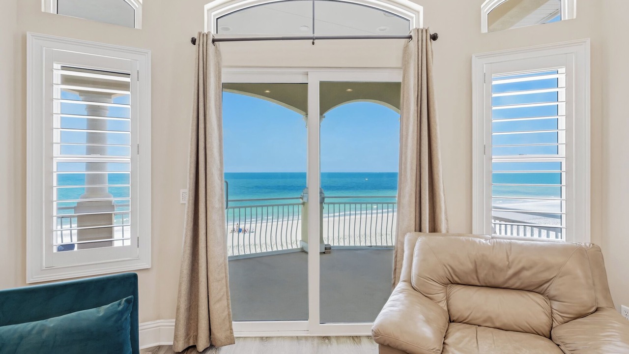 Photo of Livingroom in Sunset Beach