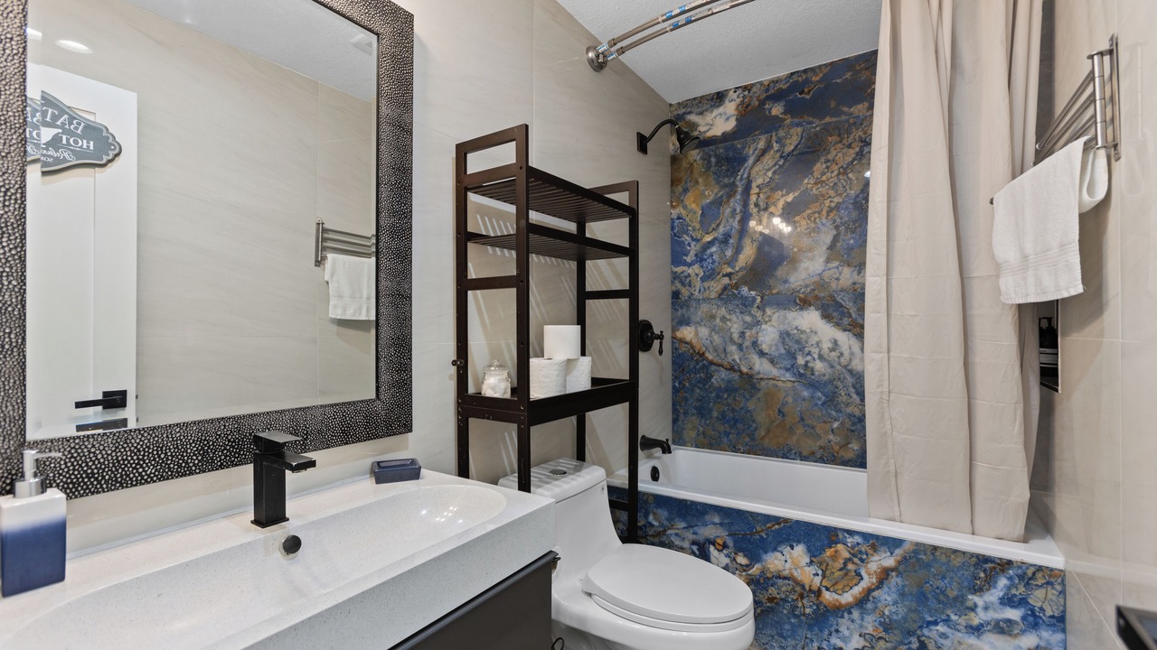 Photo of Bathroom in Port Tampa City