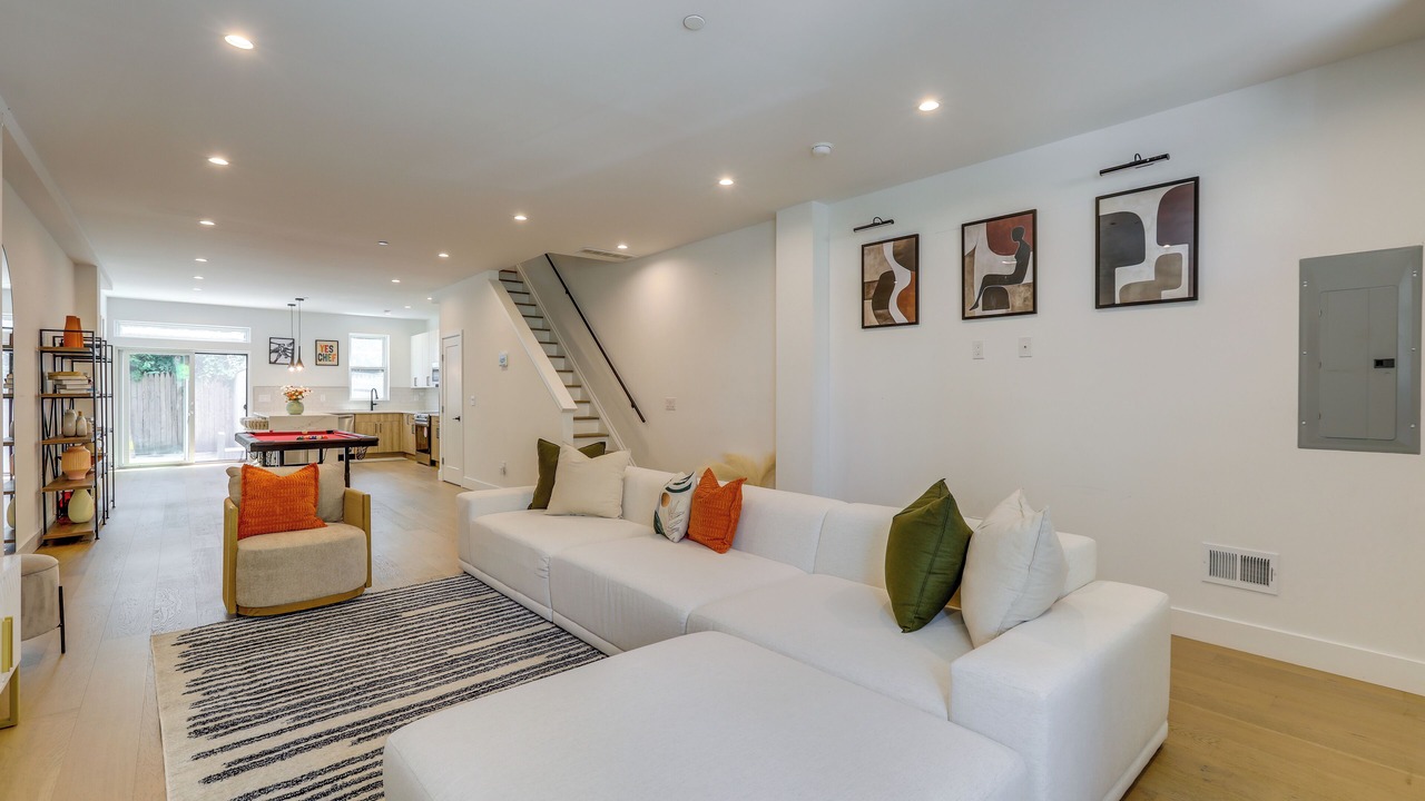 Photo of Livingroom in Northwest Philadelphia