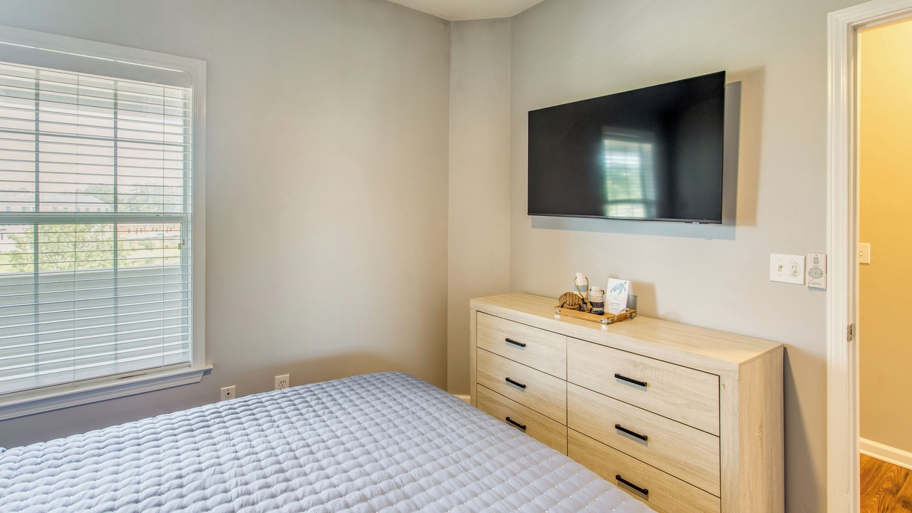 Photo of Bedroom in Carolina Yacht Landing