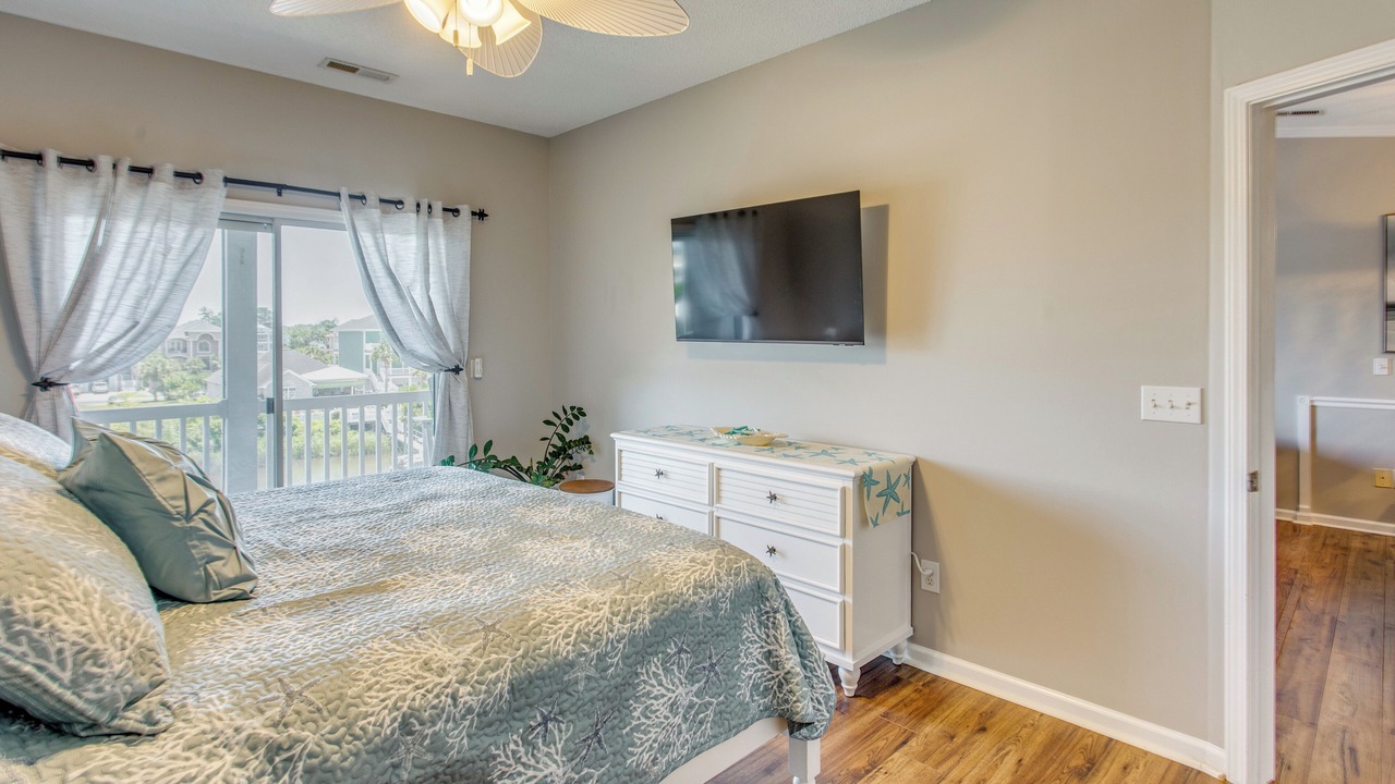 Photo of Bedroom in Carolina Yacht Landing