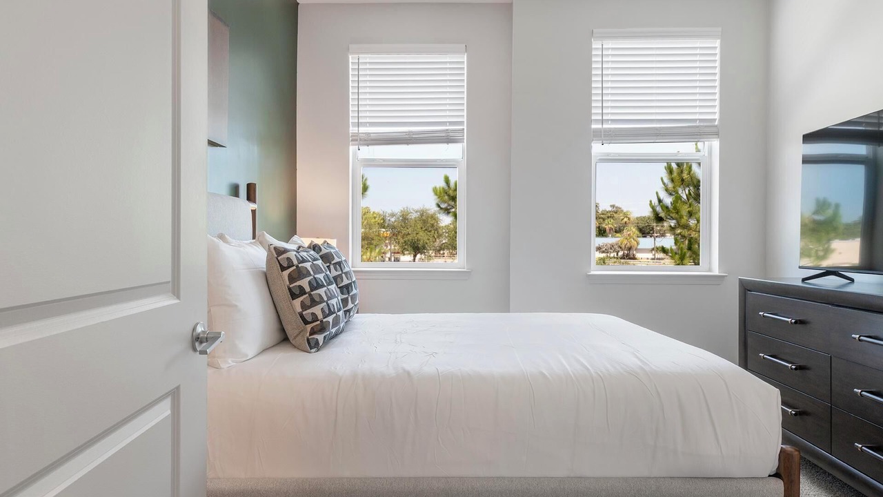 Photo of Bedroom in Tarpon Springs