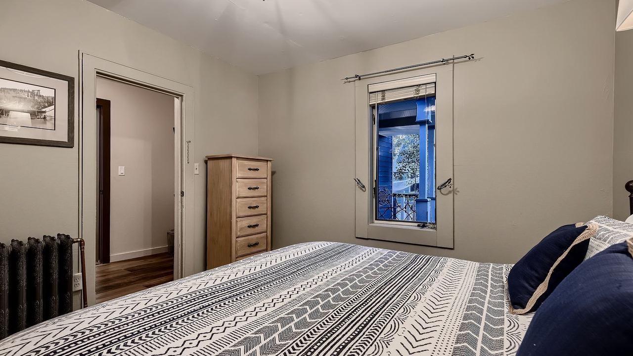 Photo of Bedroom in Historic District