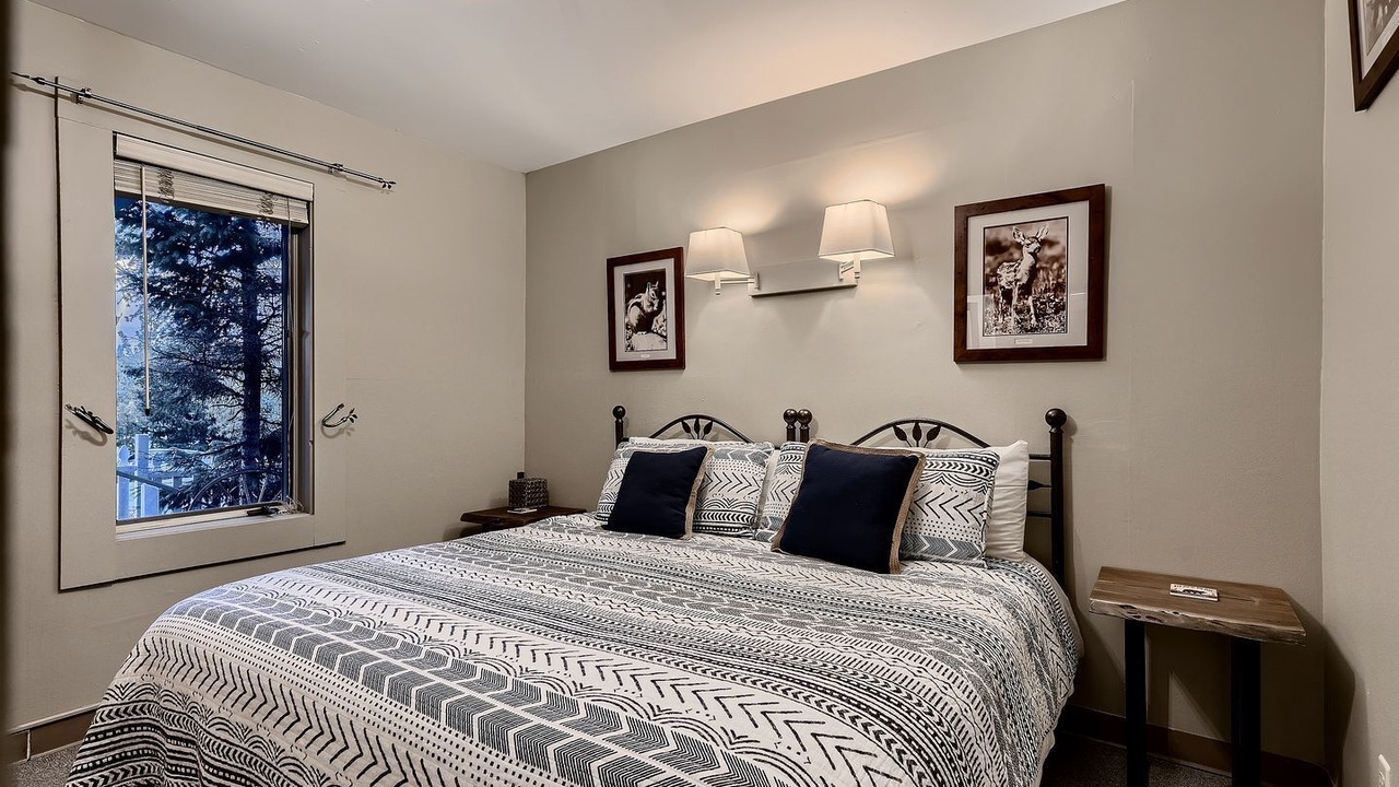 Photo of Bedroom in Historic District