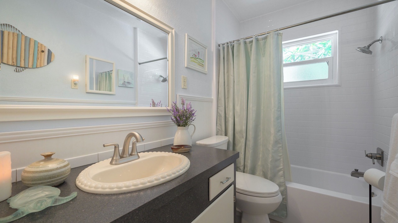 Photo of Bathroom in South Gate Ridge