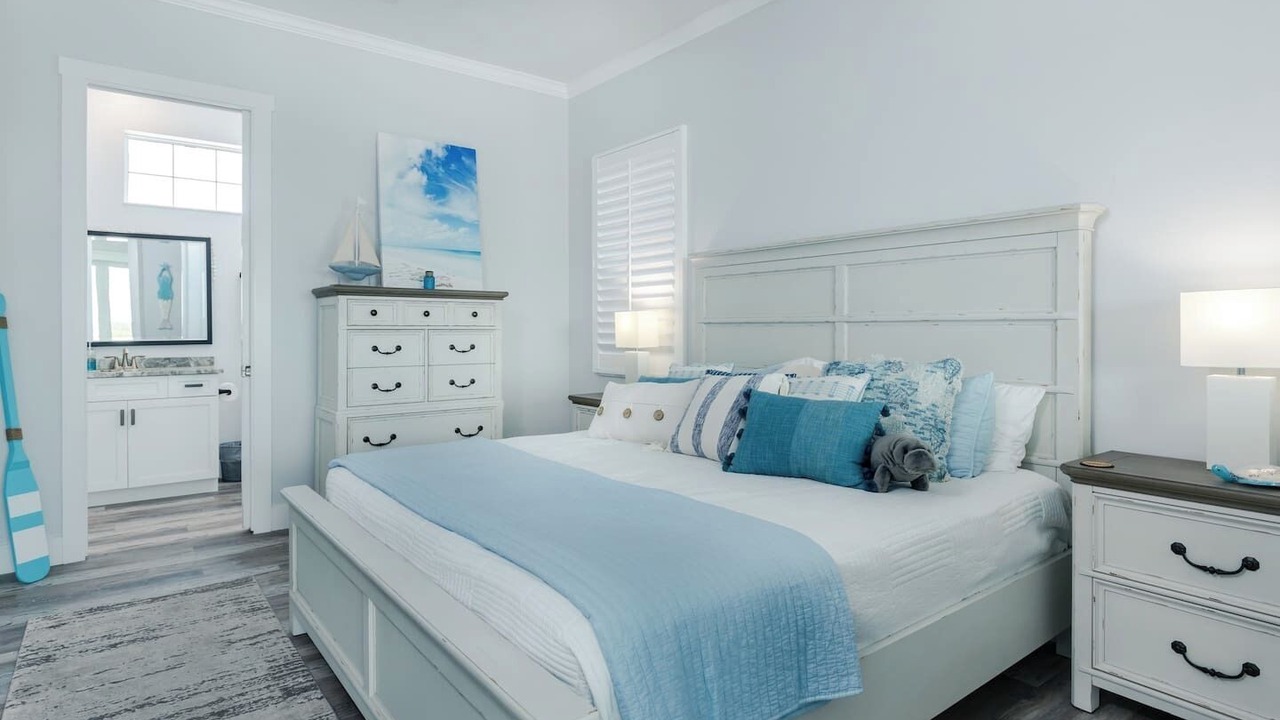 Photo of Bedroom in Cape Harbour