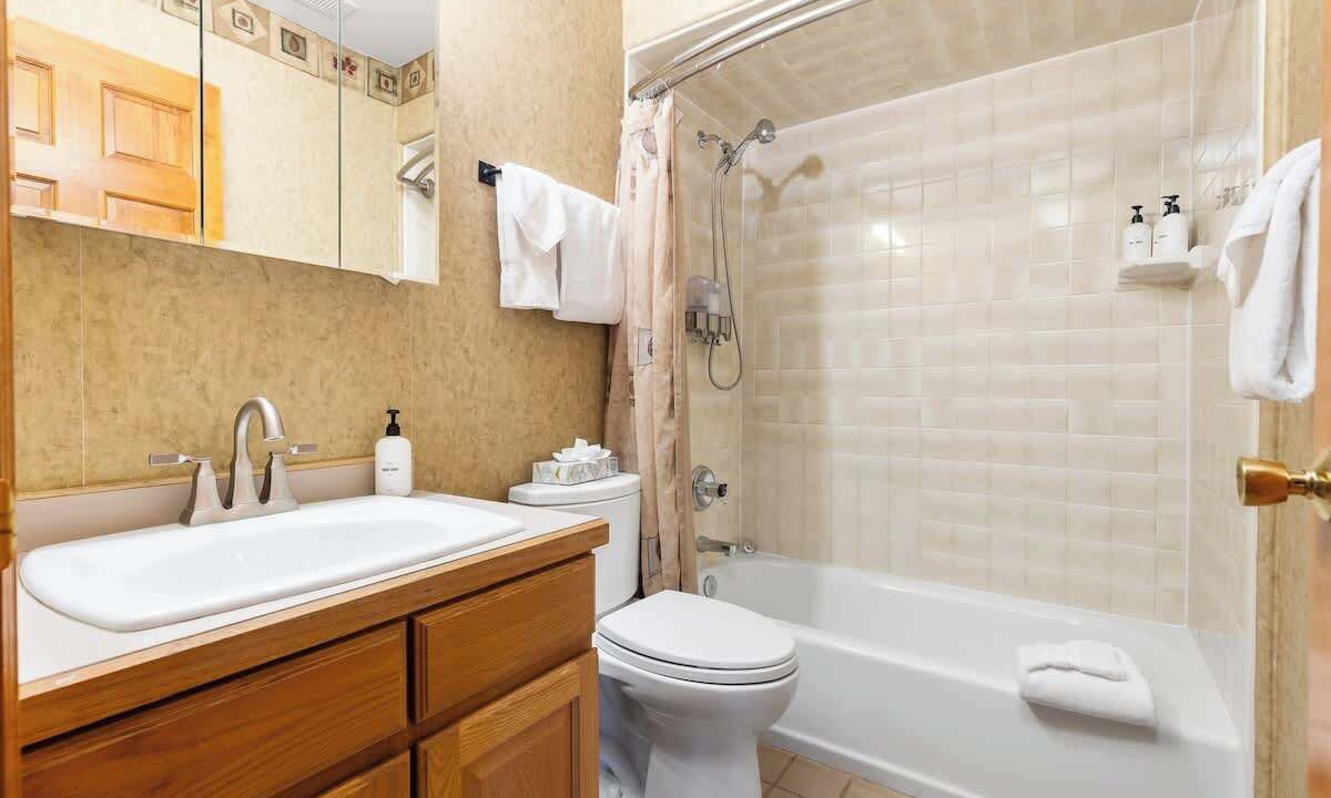 Photo of Bathroom in Quandary Village