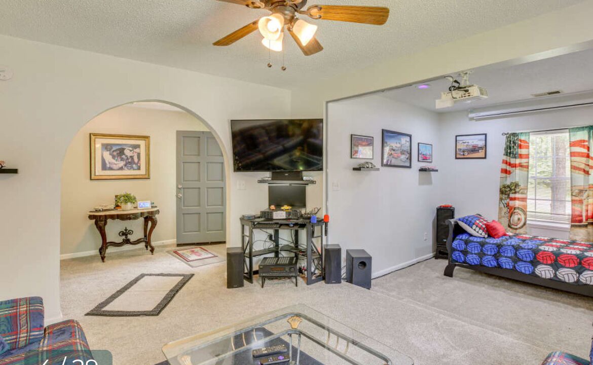 Photo of Livingroom in Little River