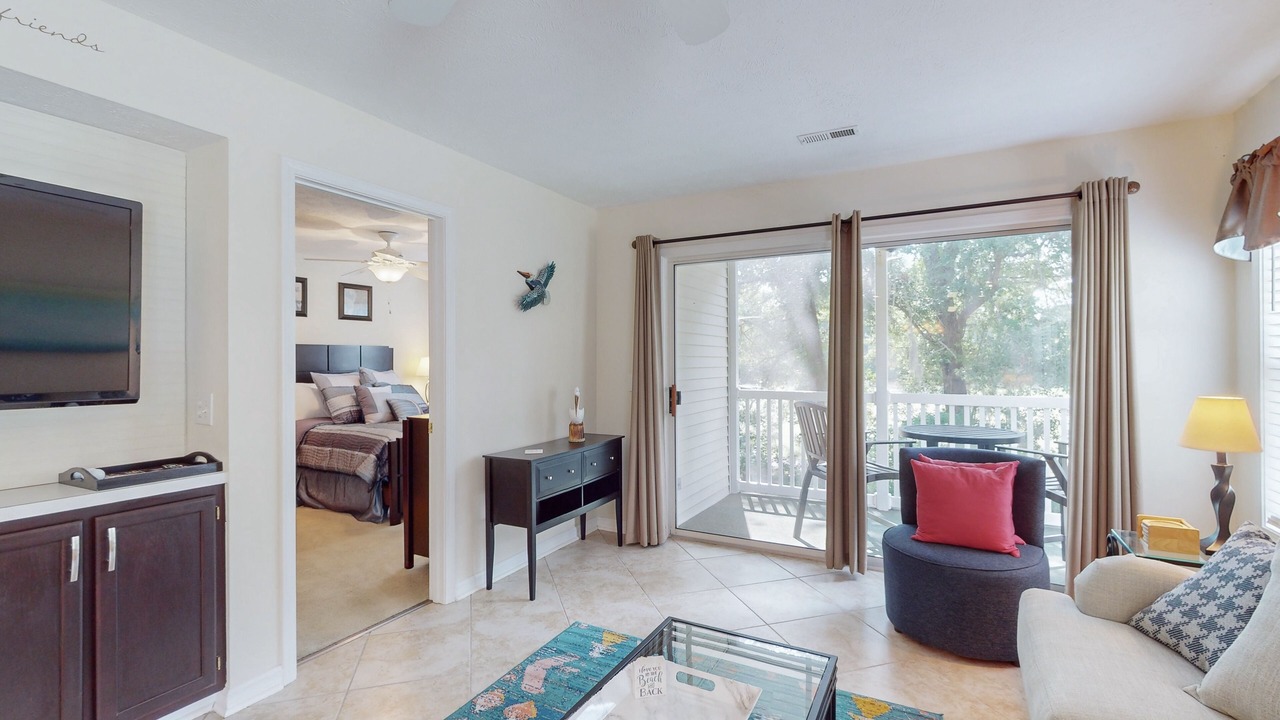 Photo of Livingroom in Longs