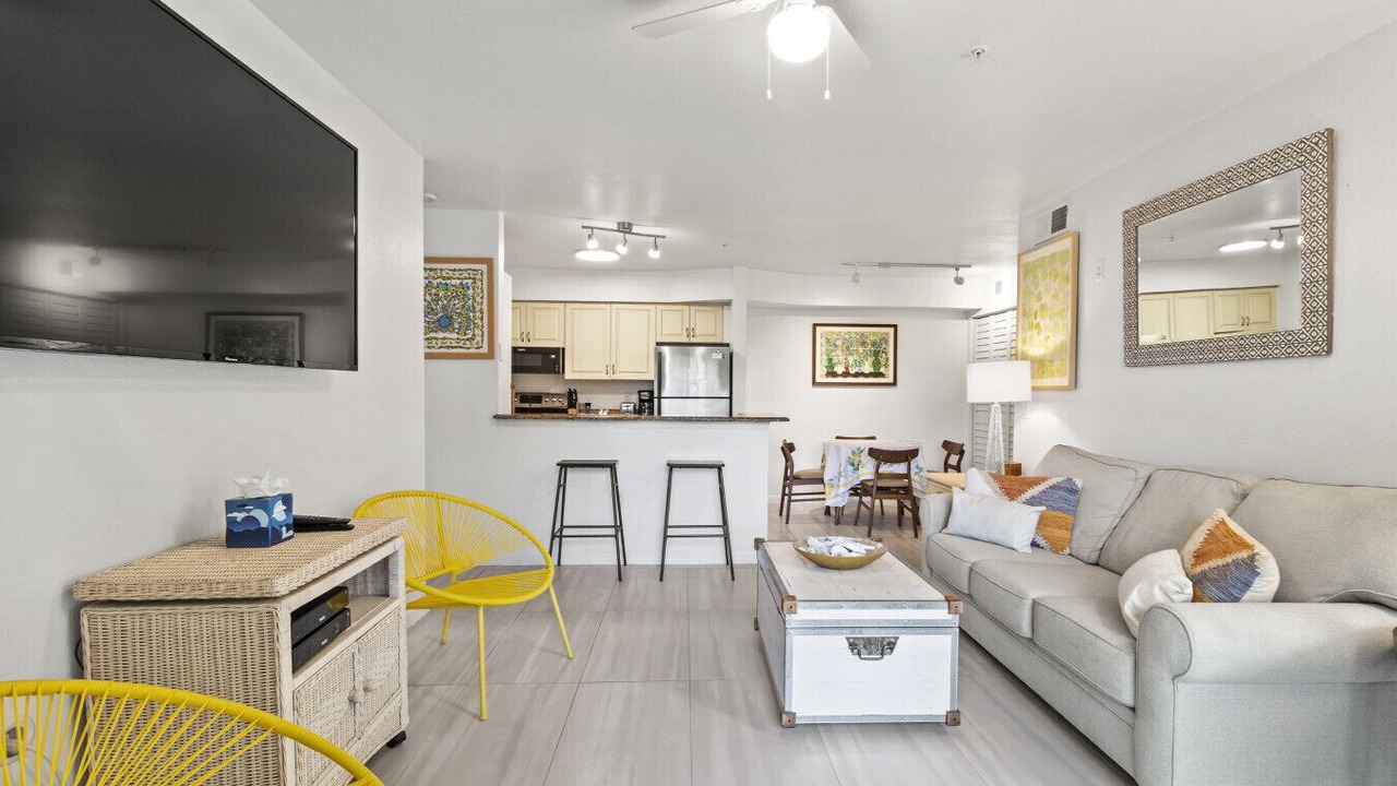 Photo of Livingroom in Central Sarasota