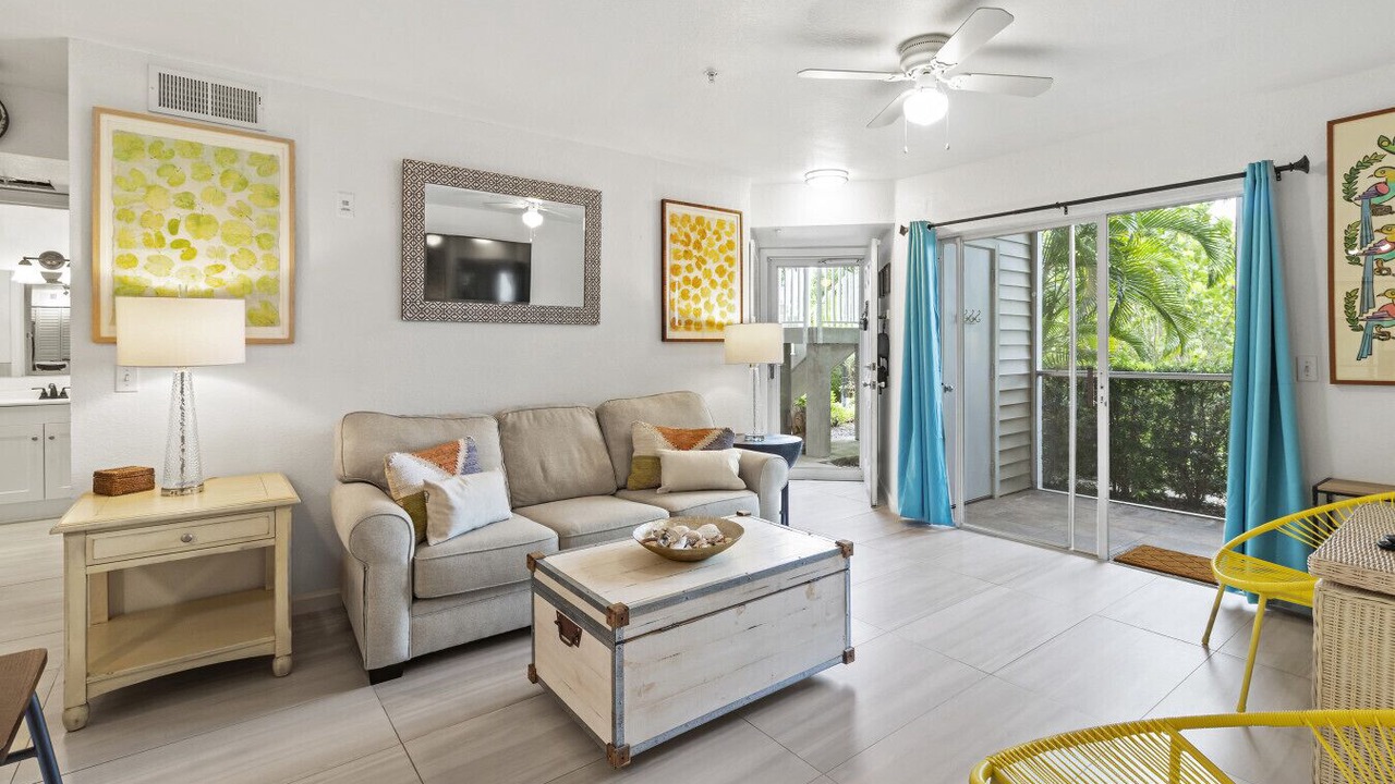 Photo of Livingroom in Central Sarasota