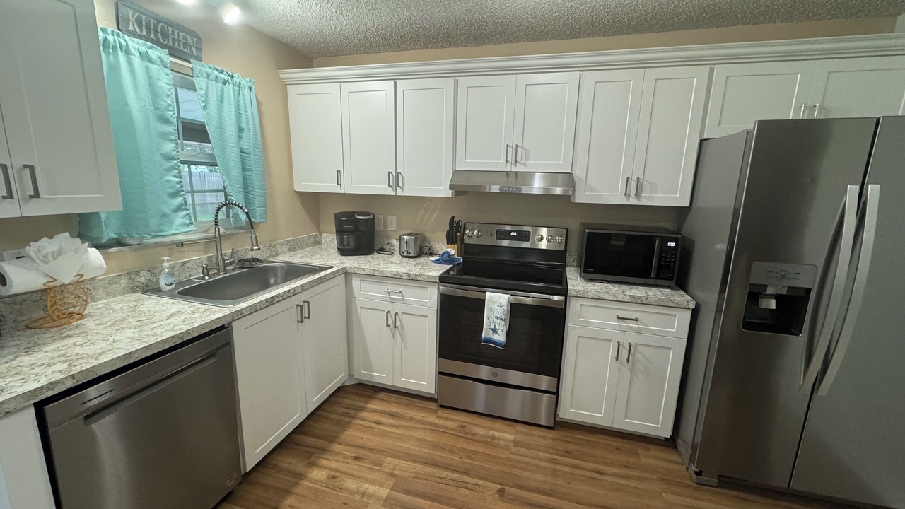 Photo of Kitchen in Somerset Lakes