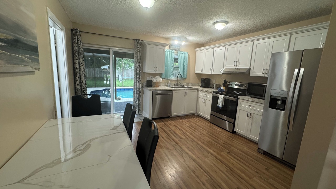 Photo of Kitchen in Somerset Lakes