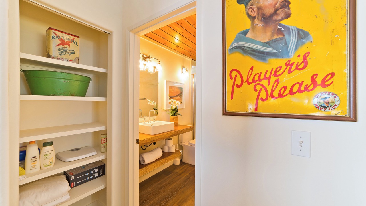 Photo of Bathroom in Kukuihaele