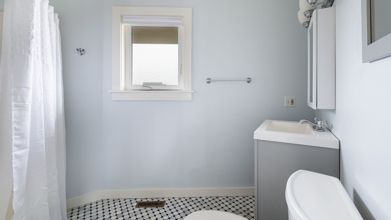 Photo of Bathroom in New Shoreham