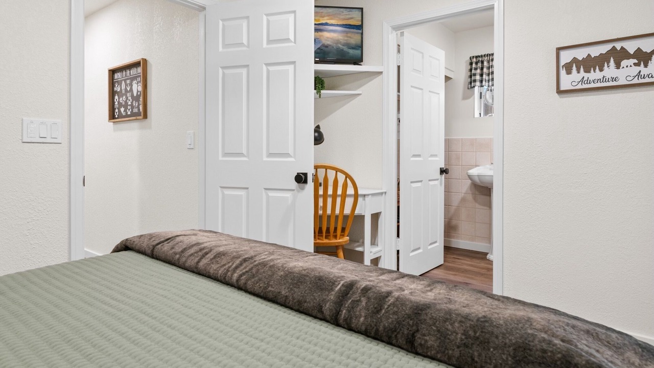 Photo of Bedroom in Big Bear Lake