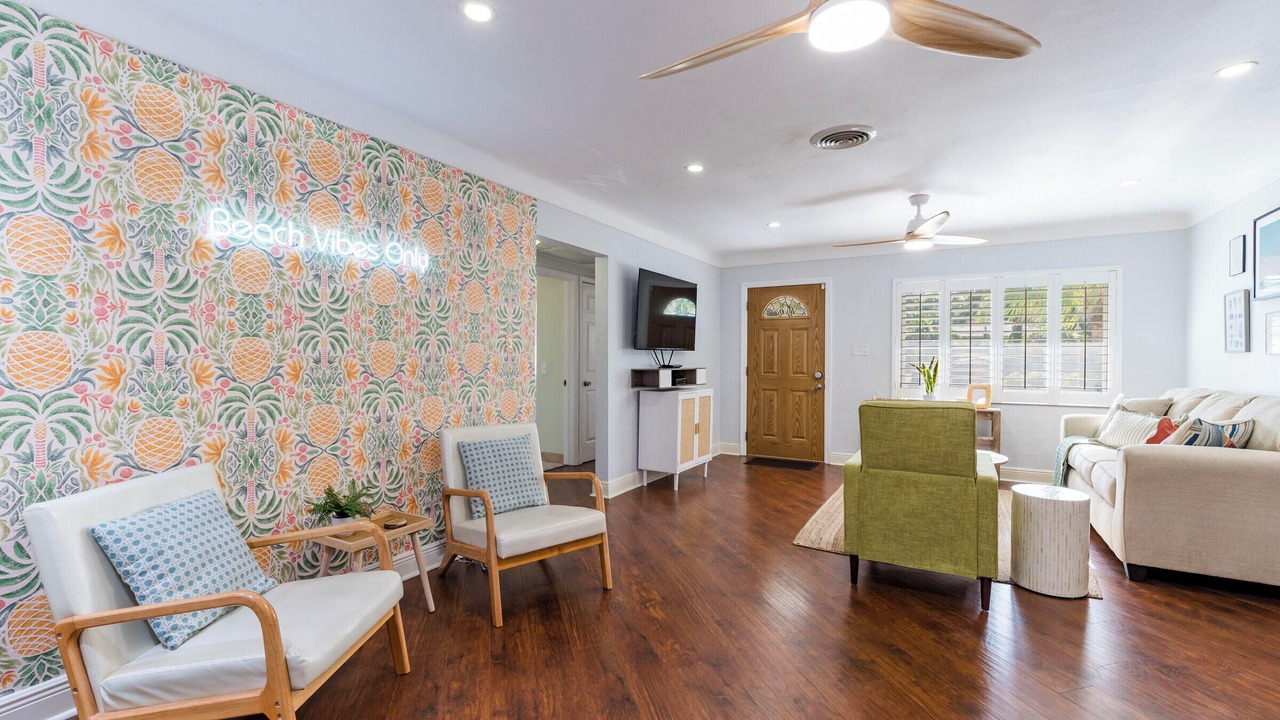Photo of Livingroom in Harbor Hills