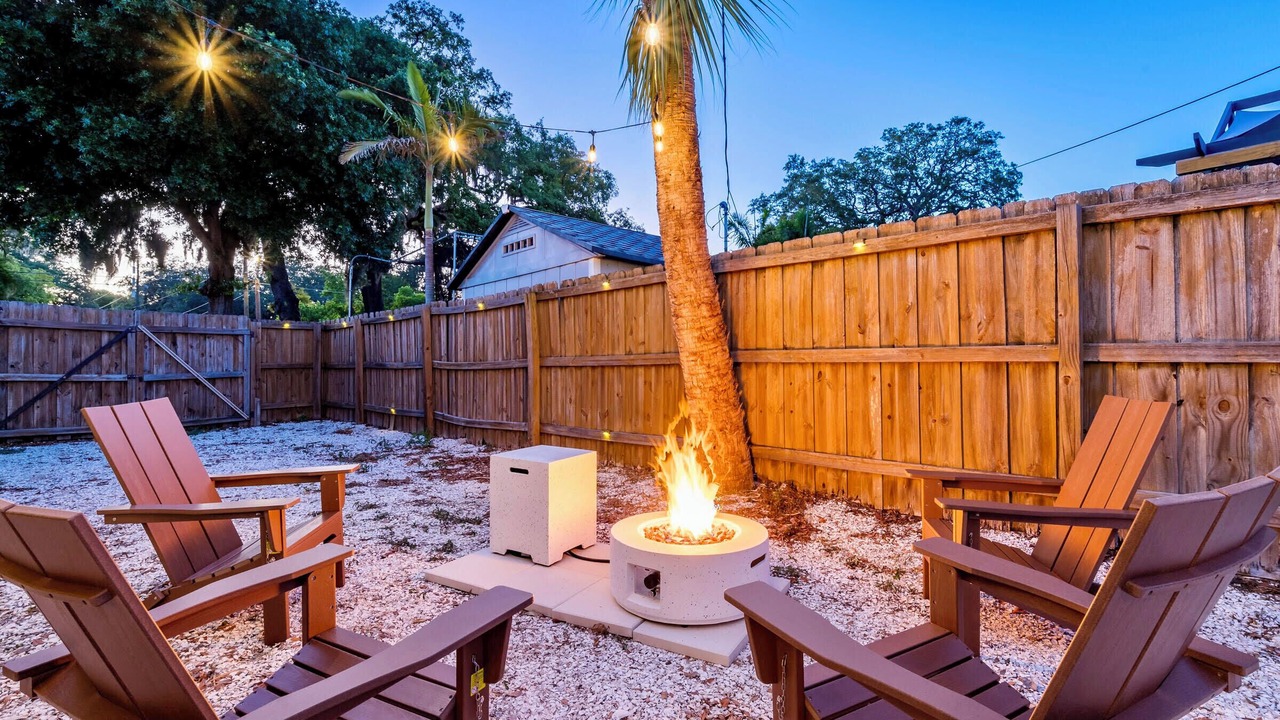 Photo of Outdoor in Harbor Hills
