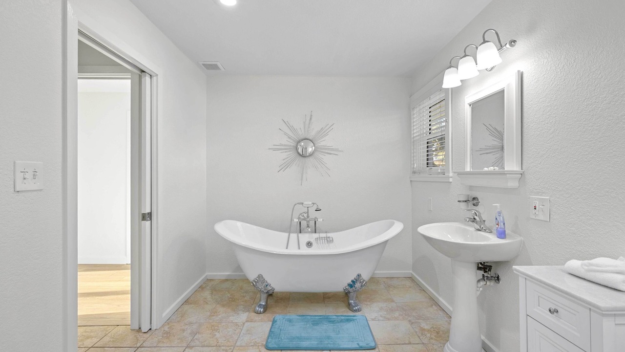 Photo of Bathroom in Sunset Beach