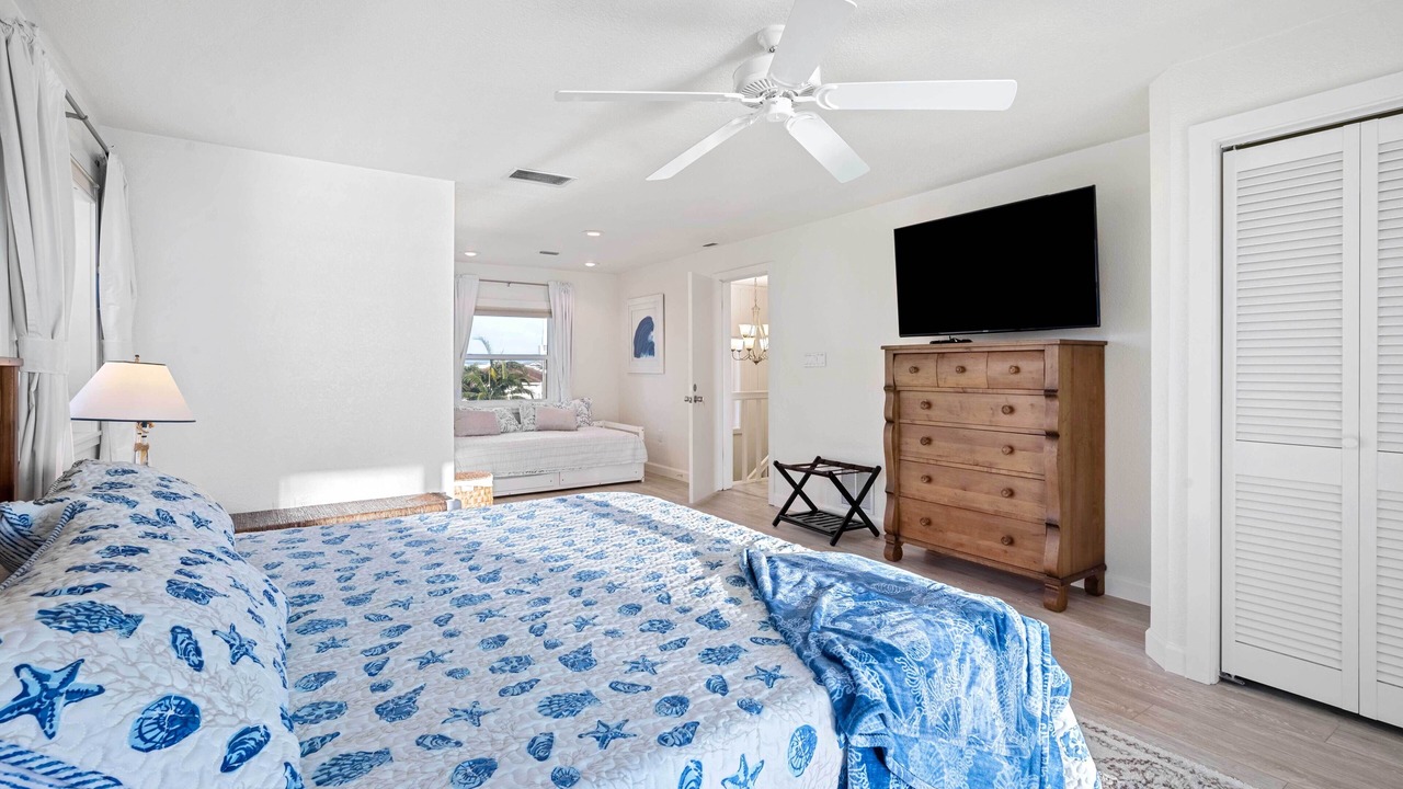 Photo of Bedroom in Sunset Beach