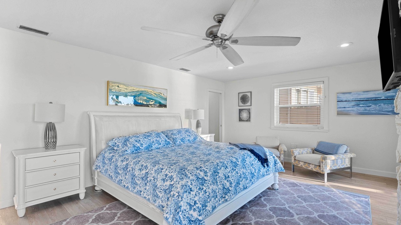 Photo of Bedroom in Sunset Beach