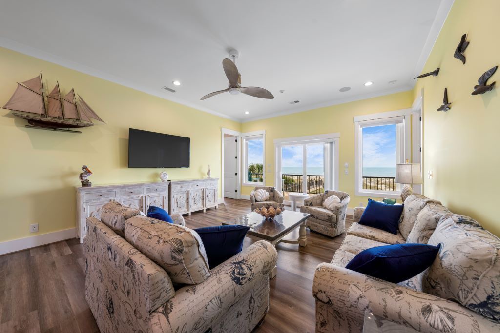 Photo of Livingroom in Holden Beach