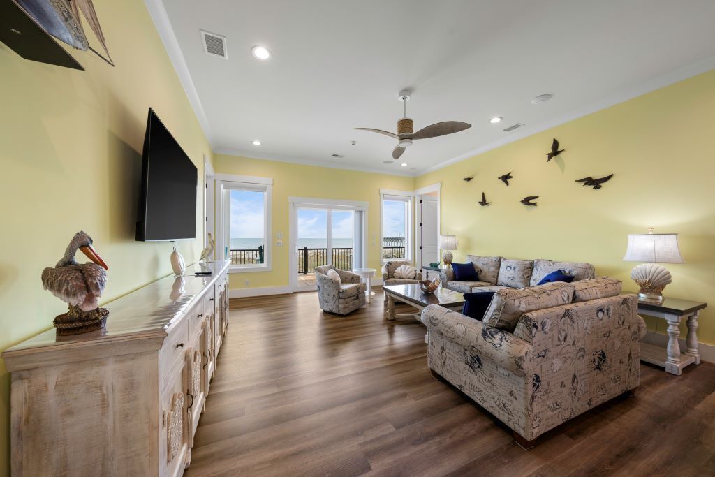 Photo of Livingroom in Holden Beach