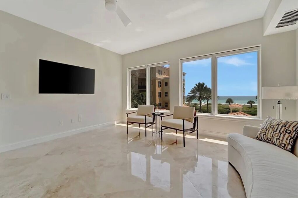 Photo of Livingroom in Longboat Key