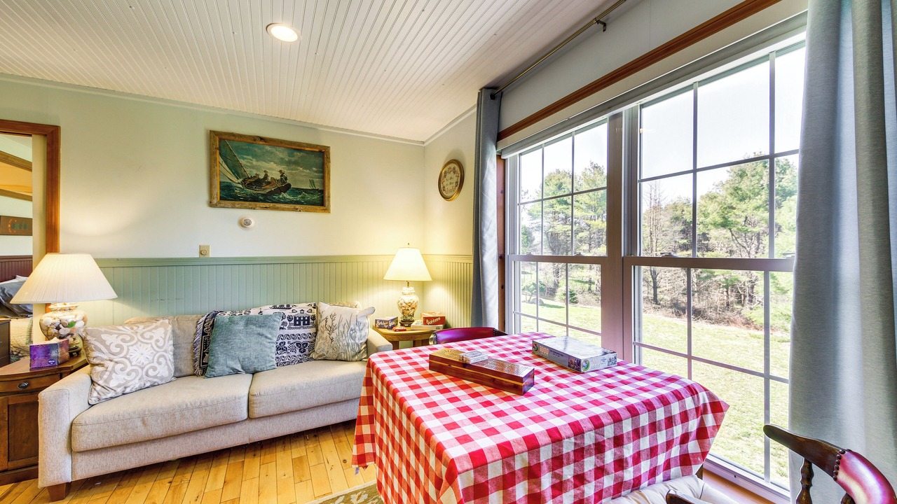 Photo of Bedroom in Friendship