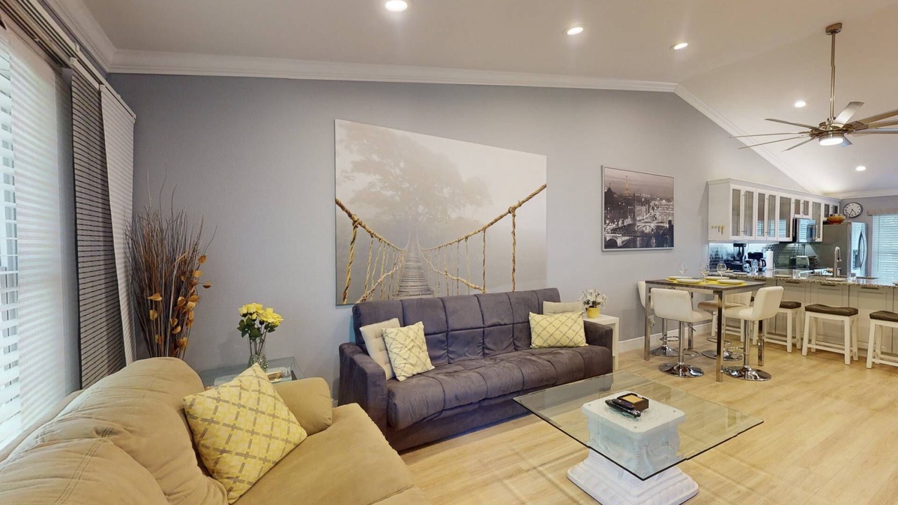 Photo of Bedroom in Capri Isle