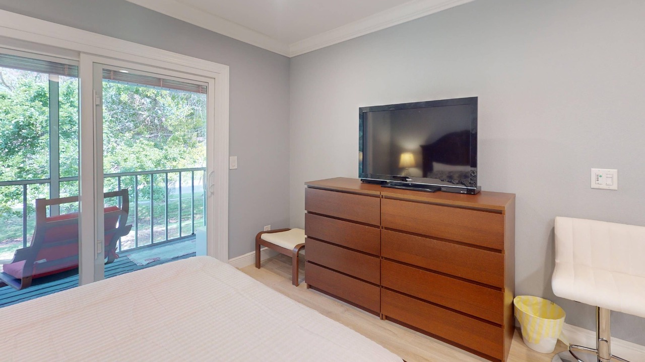 Photo of Bedroom in Capri Isle