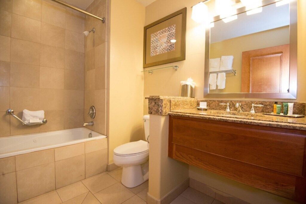 Photo of Bathroom in Peak 9