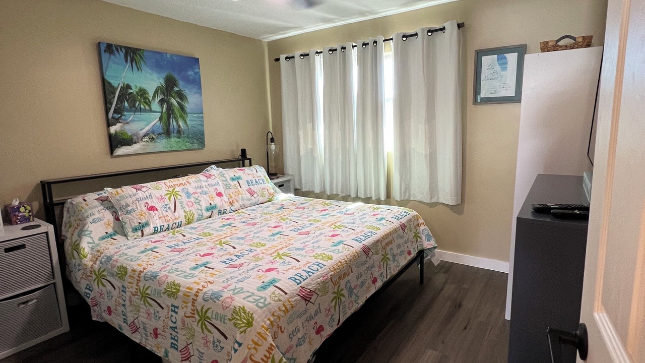 Photo of Bedroom in Sunset Beach