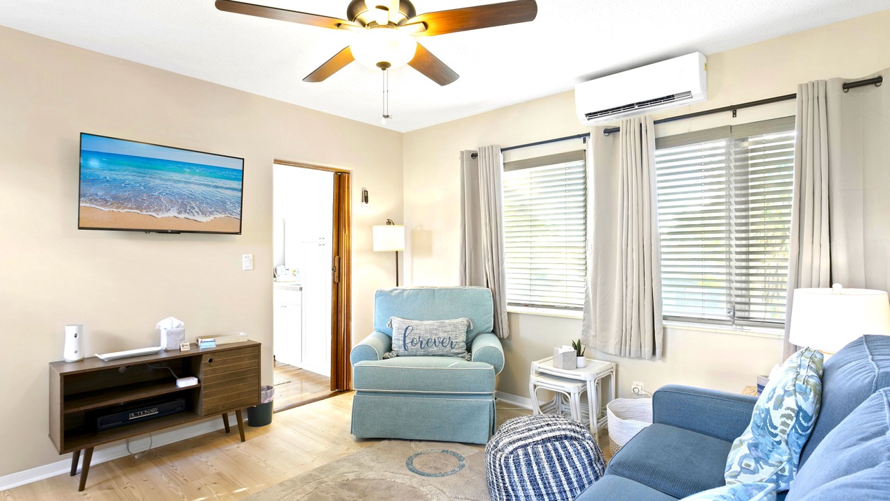 Photo of Livingroom in Treasure Island