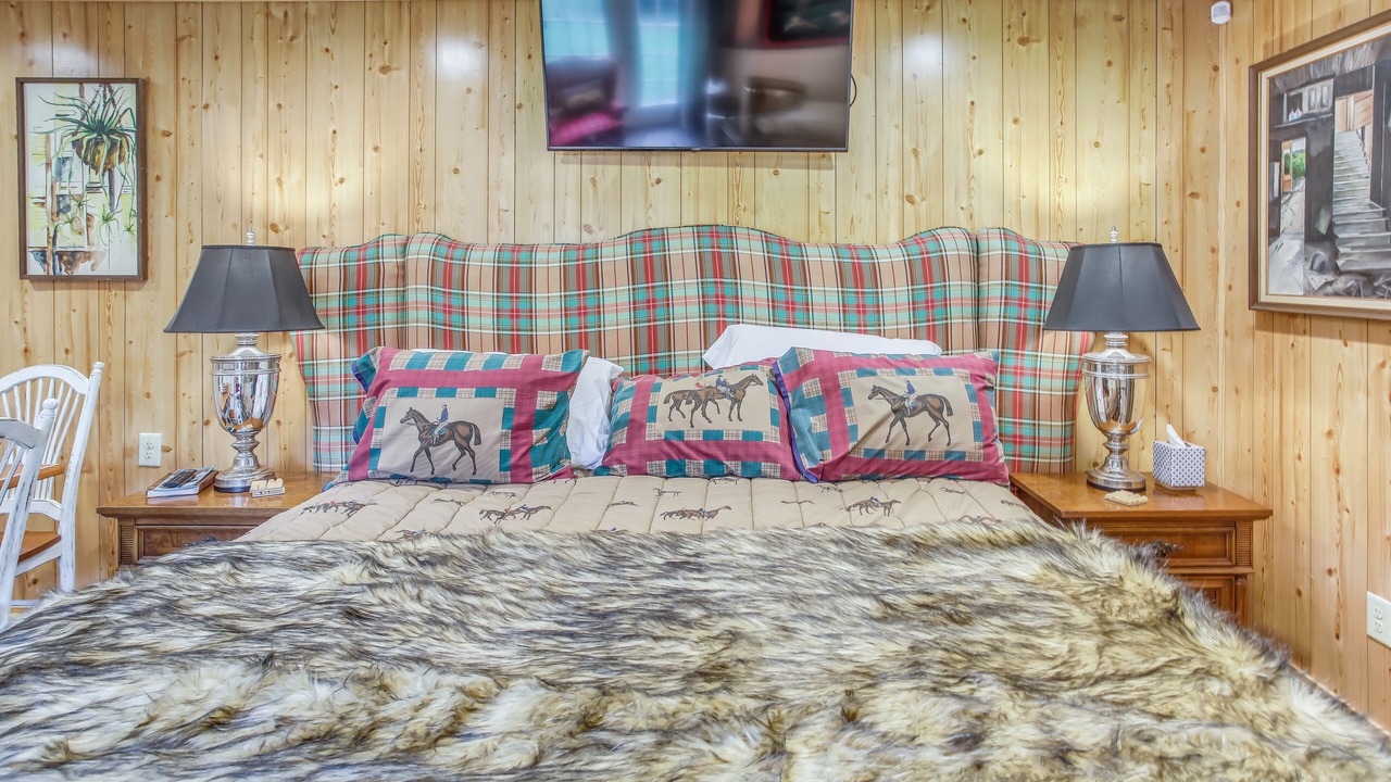 Photo of Bedroom in Barnesville