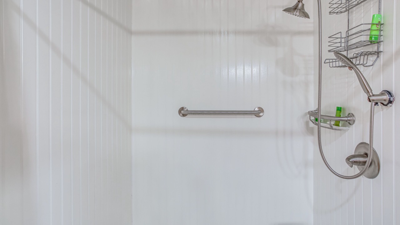 Photo of Bathroom in Barnesville