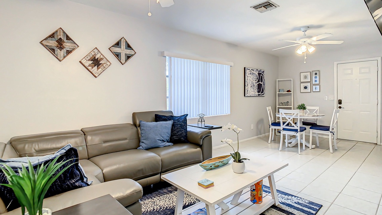 Photo of Livingroom in Anona
