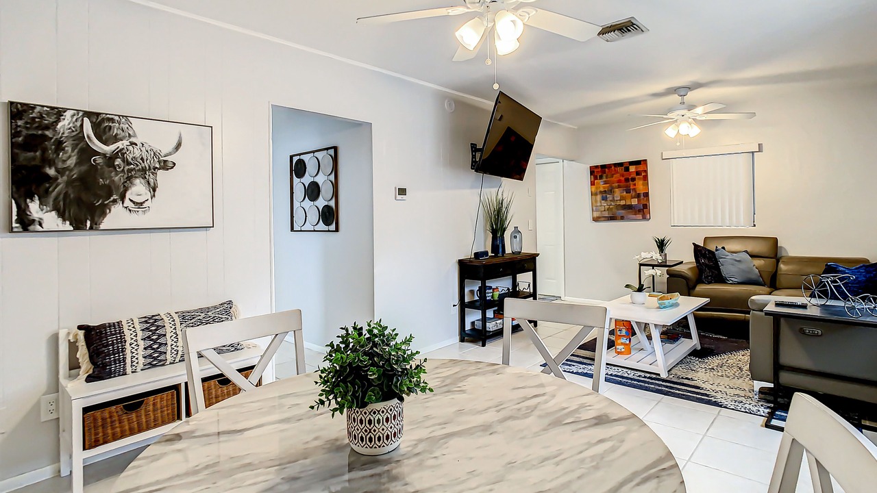 Photo of Livingroom in Anona