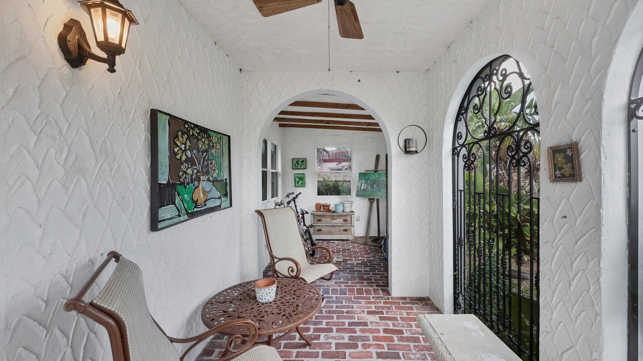 Photo of Outdoor in Central Sarasota