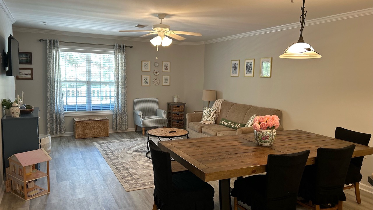 Photo of Livingroom in White Lake