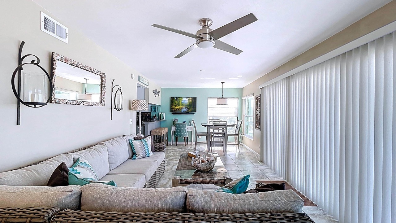 Photo of Livingroom in Sunset Beach